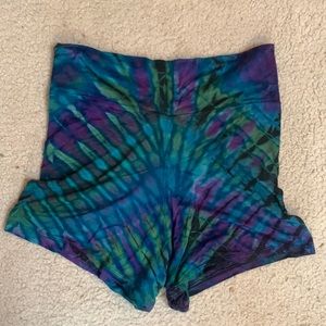 Tie dye stretchy shorts